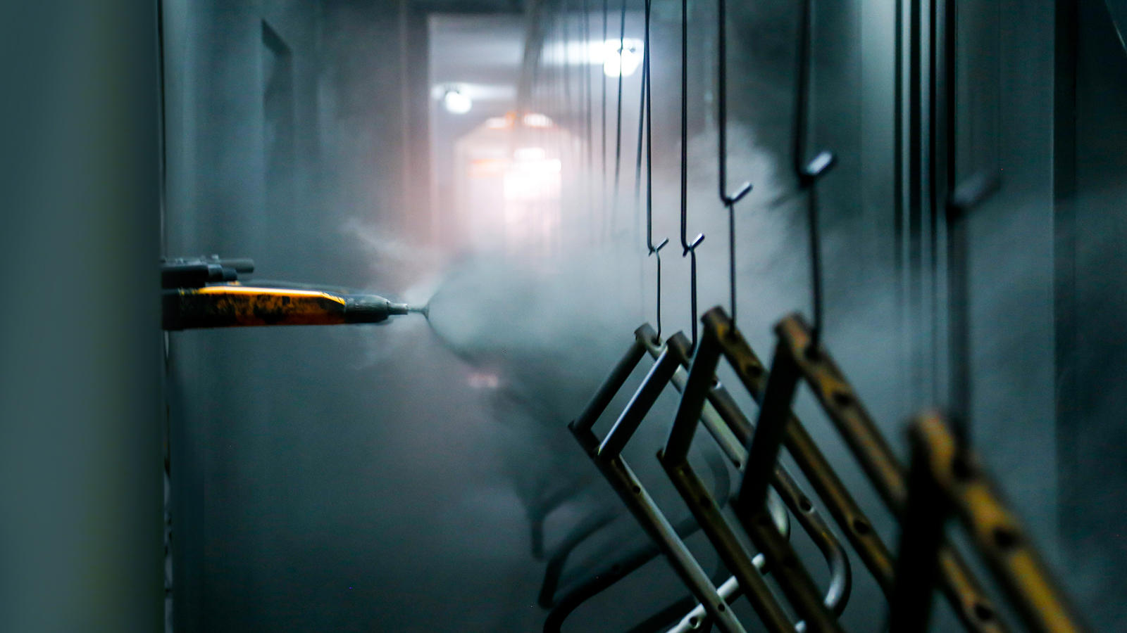 Dining table garden furniture cocktail table set waterproof plastic wooden furniture with aluminum frame suitable hotels villas